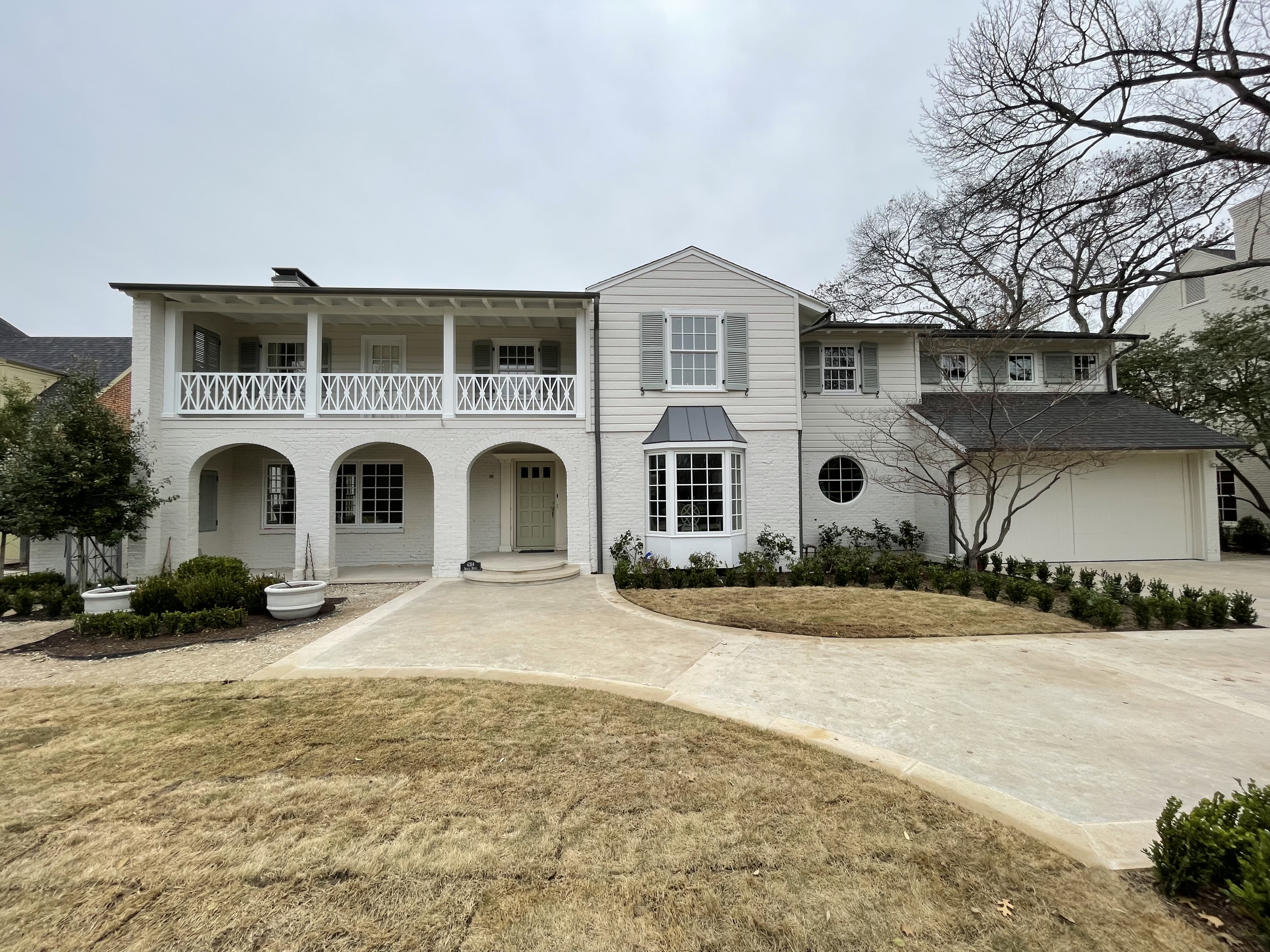 Blackbird Custom Exterior Shutters: Service Image-18 Blackbird Custom Exterior Shutters: Service Image-18