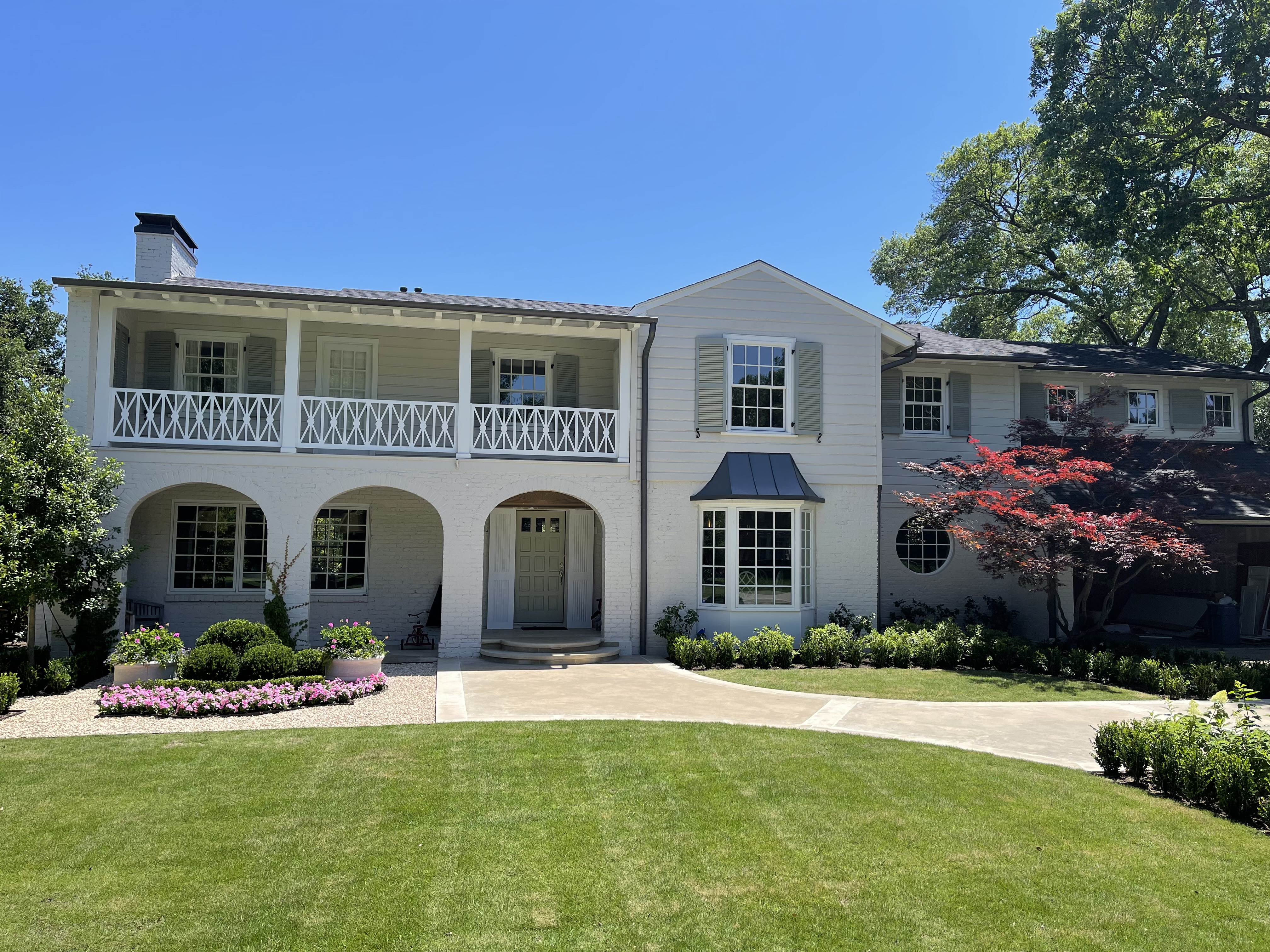 Blackbird Custom Exterior Shutters: Service Image-4 Blackbird Custom Exterior Shutters: Service Image-4